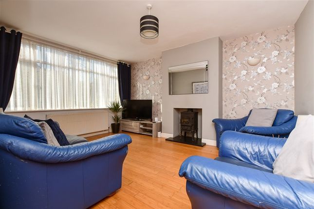 Stoneleigh Park Avenue Shirley, Croydon photo 3