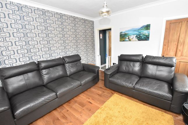 1, Oak Tree Road, Sutton-In-Ashfield photo 3