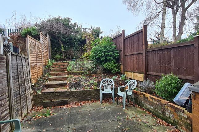 64 York Road, New Barnet photo 4