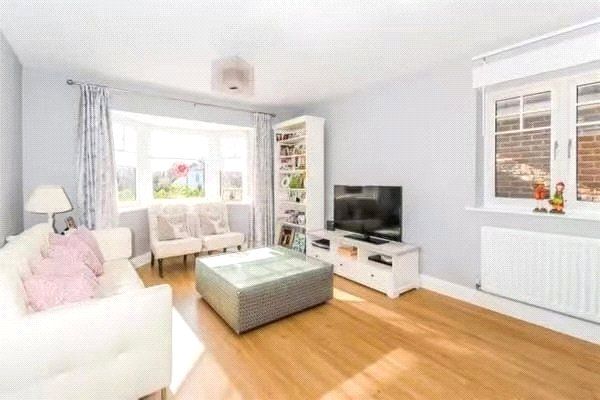 4, Kingshill Close, Hertfordshire photo 4