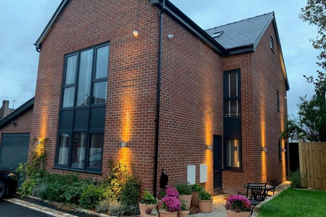 MULL  17 Bridgewater Mews, London Road, Warrington photo 2