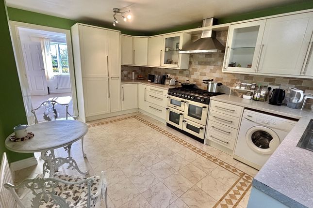 15, Lockside Close, Leicester photo 4