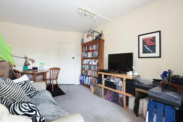 Thumbnail Flat to rent in Northchurch Road, London
