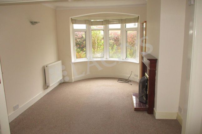 4 Ashford Grove, Yeovil photo 2