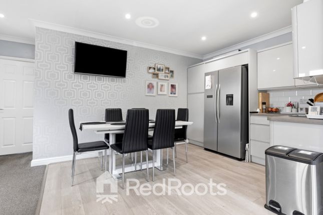38 Clevedon Crescent, Doncaster, South Yorkshire photo 4