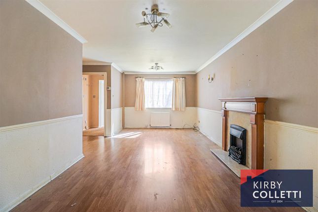96, Lammasmead, Broxbourne photo 4