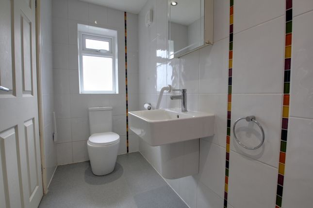 5, KING GEORGE ROAD, LEEDS photo 4