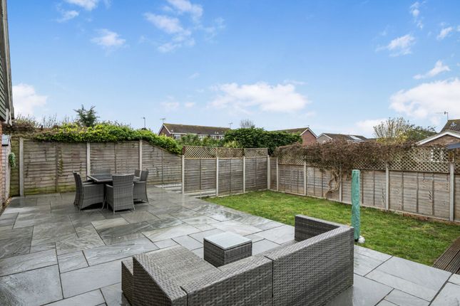 7 Wordsworth Gardens, Bognor Regis photo 2