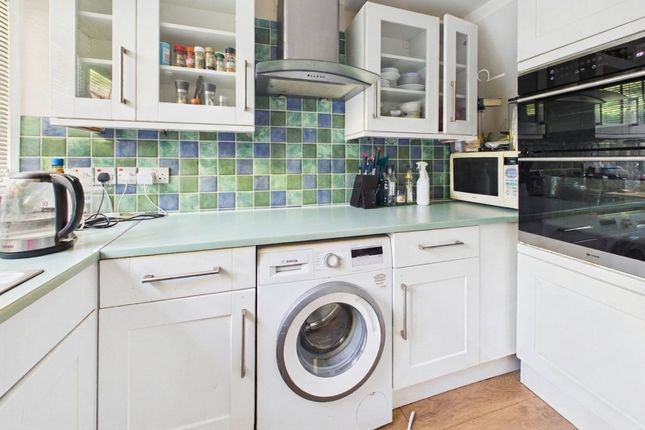 53, Blagrove Drive, Wokingham photo 4
