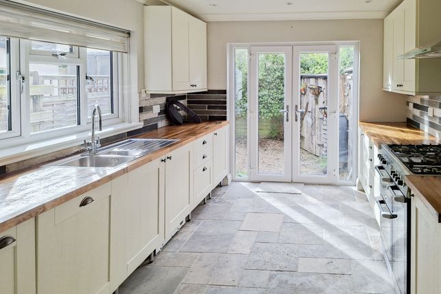 11, Millais Road, Dover photo 3
