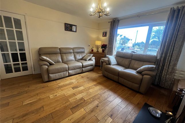 8, Greenhayes, Tenby photo 3