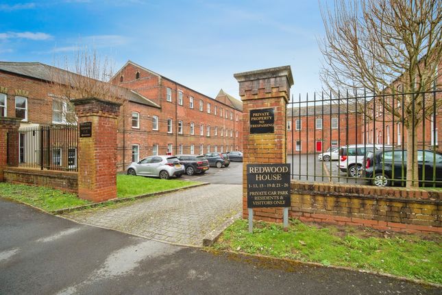 Flat for sale in Hawthorn Road, Charlton Down, Dorchester
