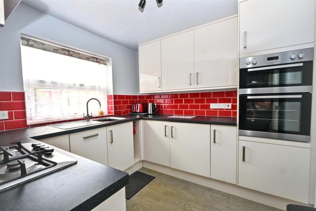 13, Foxglove Road, Eastbourne photo 3