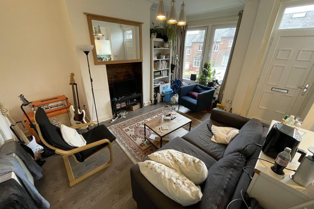 Terraced house to rent in Norman Mount, Leeds, West Yorkshire
