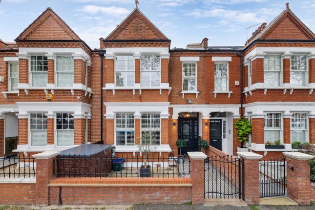 Terraced house to rent in Wavendon Avenue, Turnham Green