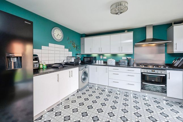 58, Sylvan Avenue, Nottingham photo 3