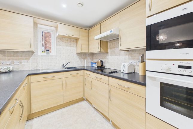 4 Parry Court Hazel Grove, Nottingham photo 4