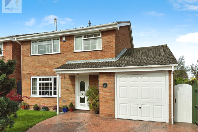 Thumbnail Detached house for sale in Norwood Close, Hinckley