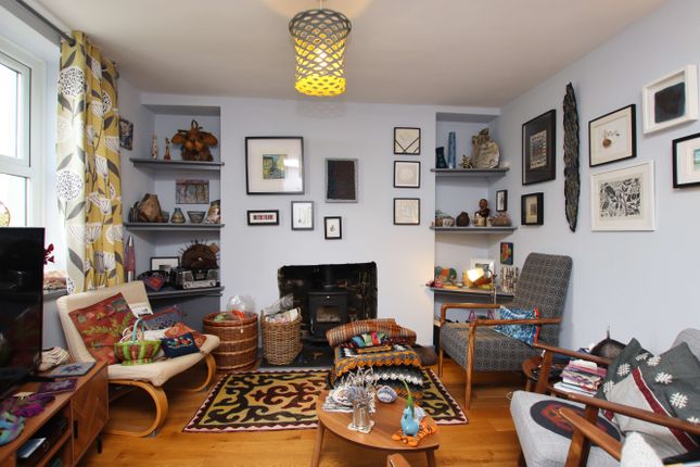 14, St. Davids Place, Llantrisant photo 2