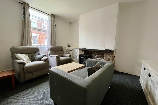 45, Elliott Street, Preston photo 2