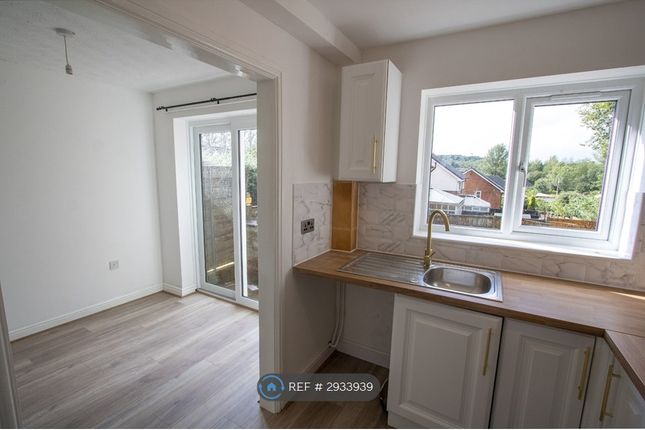 Wildmoor Avenue, Oldham photo 4