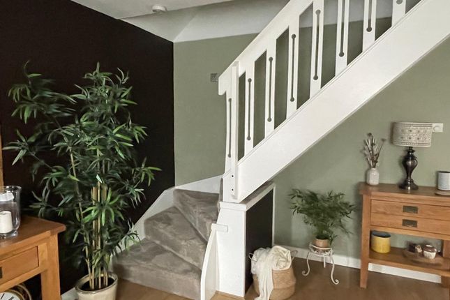 13, Turret Hall Drive, Warrington photo 4