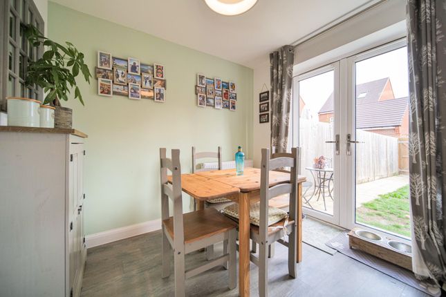 20, Basil Drive, Melksham photo 4