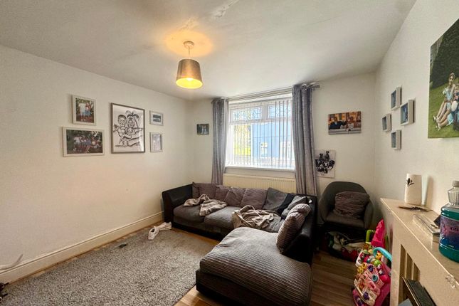 17 Overton Street, Merthyr Tydfil photo 3