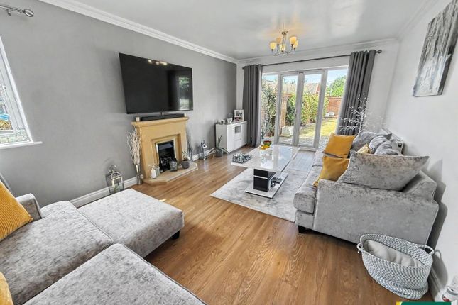 4, Martlet Close, Northampton photo 2