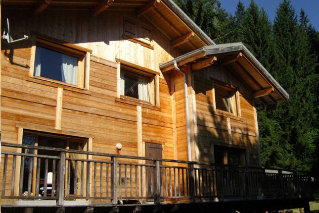 Chalet for sale in Les Carroz d`Araches, Grand Massif, French Alps, France