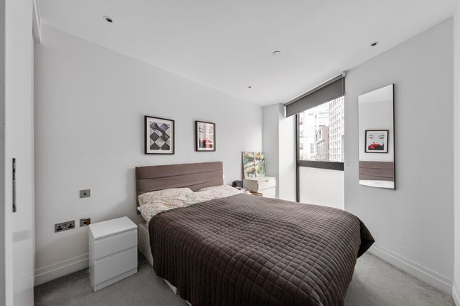 Apartment 14, 2, Riverlight Quay, London photo 3