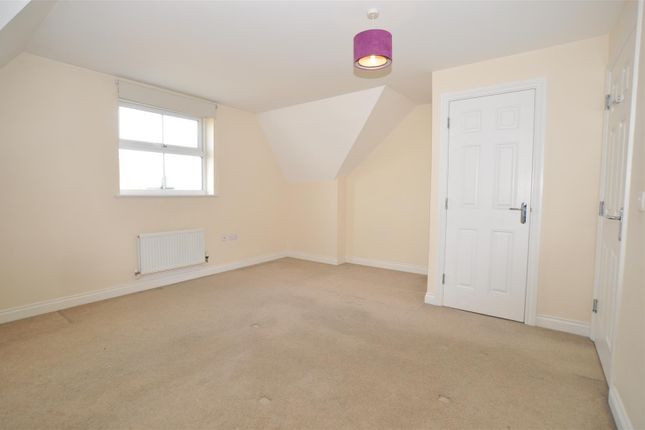 Property for sale in Carisbrooke Close, Stevenage