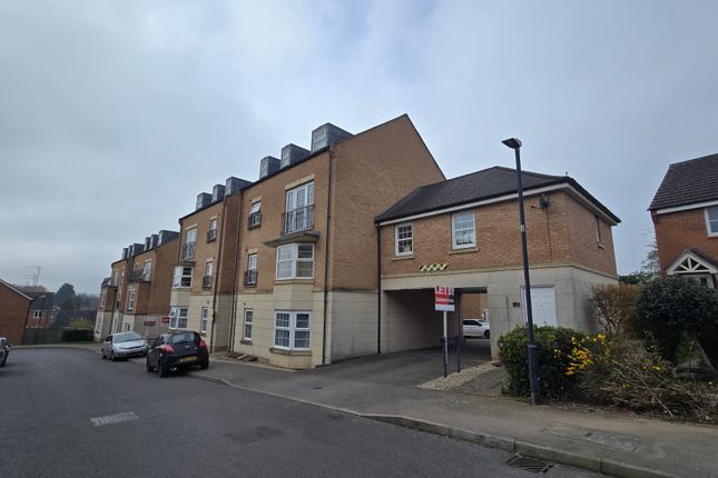 1-bed flat on 67, Rugby, £800/mo