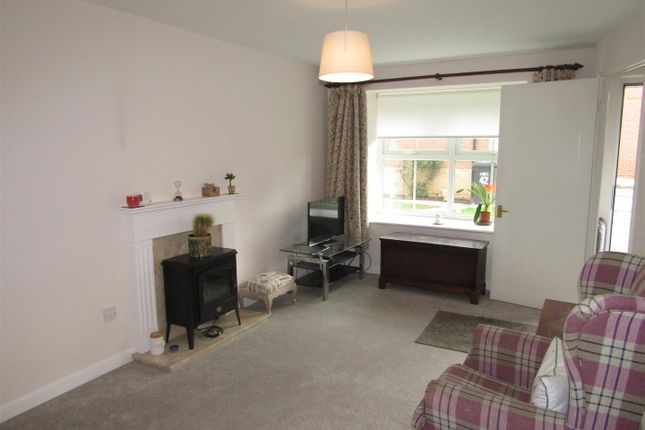 44, Hunters Row, Boroughbridge, York photo 2