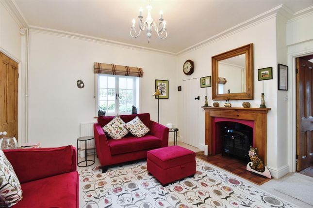 Sitting Room1.Jpg