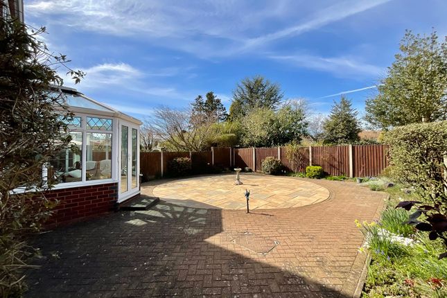 7 Wellyards Close, Stafford photo 2