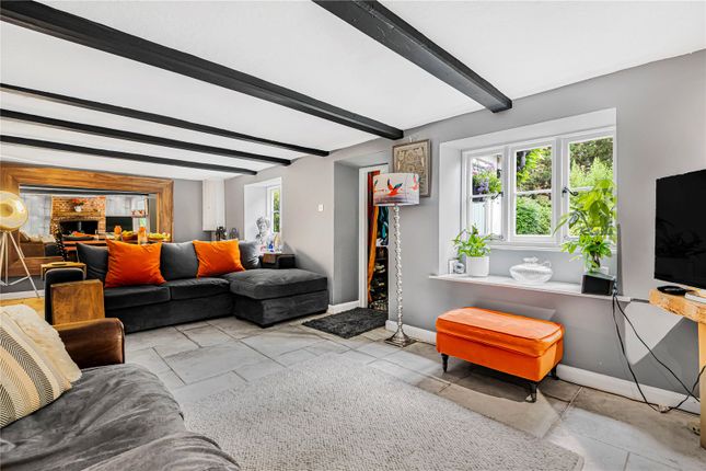 Asana Cottage, 3, Victoria Road, Berkshire photo 4