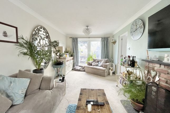 5, Redhills Close, Exeter photo 4