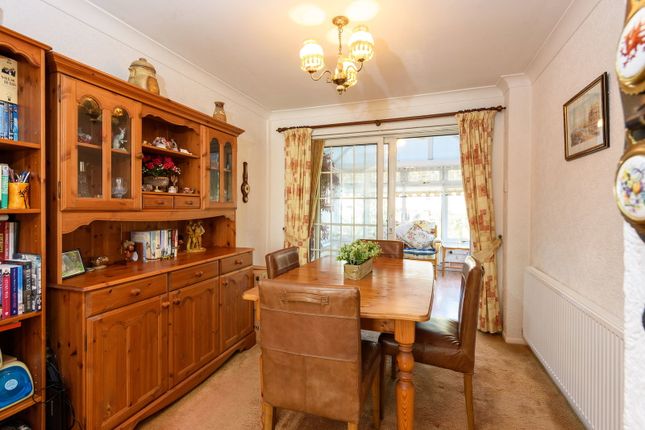 15, Edale Close, Kingswinford photo 4