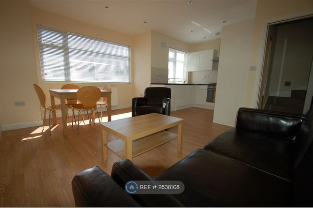 Living Room/Kitchen