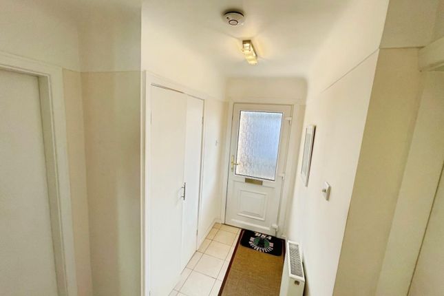 8, Derwent Drive, Childer Thornton photo 2