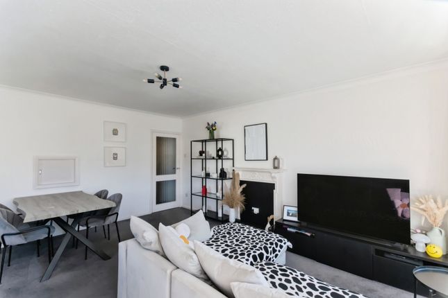Flat 1, Stanmer House, 26, Furness Road, East Sussex photo 3