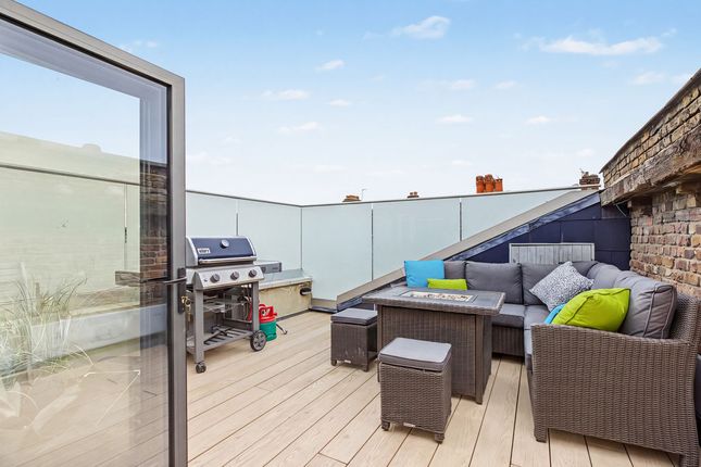 13A, Beira Street, London photo 2