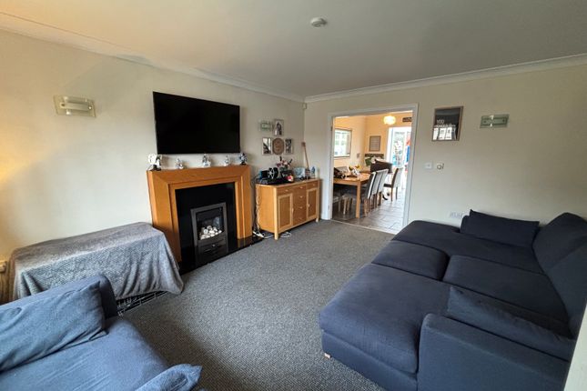 47, Headland Way, Navenby photo 2