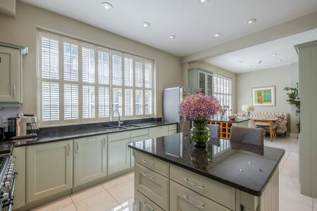 2, Britten Street, Chelsea photo 4