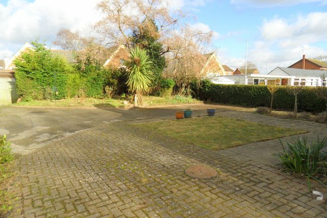 Detached bungalow for sale in Bridge Road, Sutton Bridge, Spalding, Lincolnshire