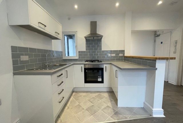 Flat 2, 43, Virginia Road, Wirral photo 5