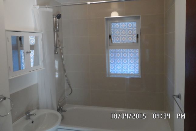 40 Queens Road, Slough photo 3