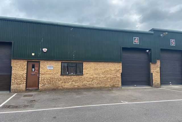 Warehouse to let in Vincients Road, Chippenham