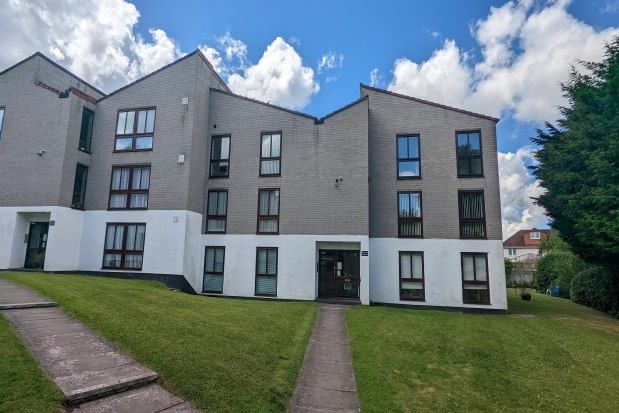 Thumbnail Flat to rent in Southfield Court, Bristol
